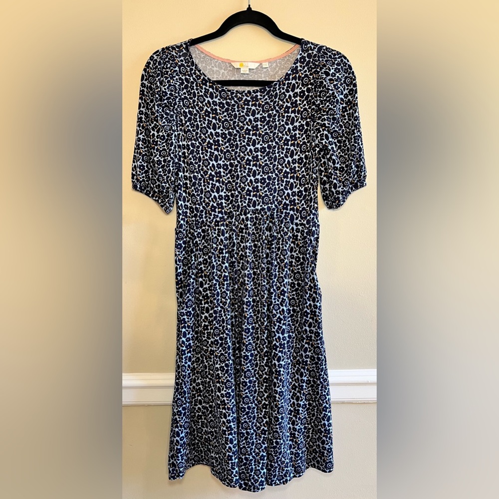 Boden Pebble Puff Sleeve Dress in Blue and White Floral Midi (has pocket…